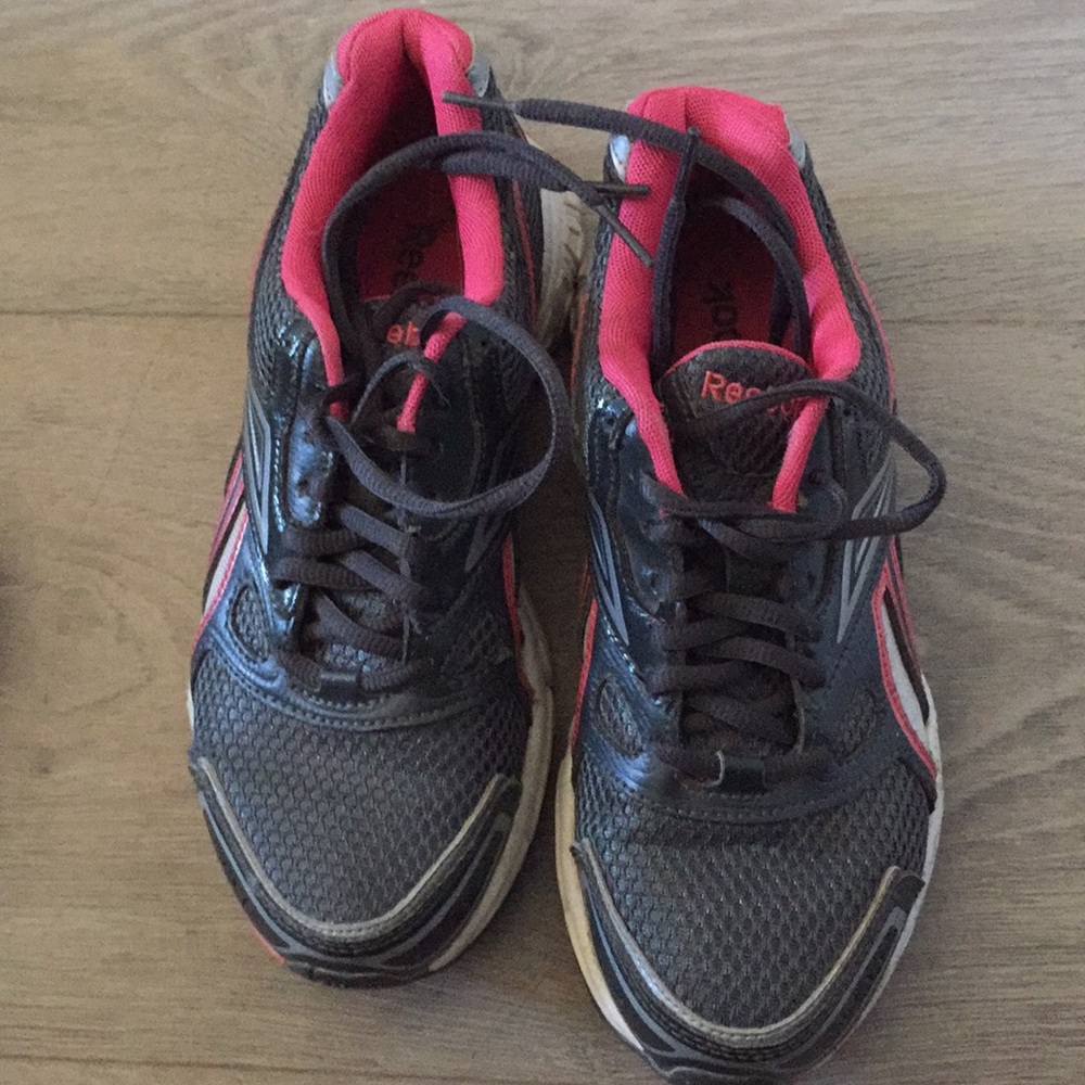 Redbox shoes